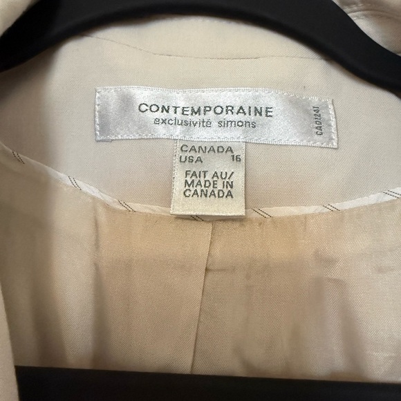 Simons Beige Blazer - Picture 3 of 4